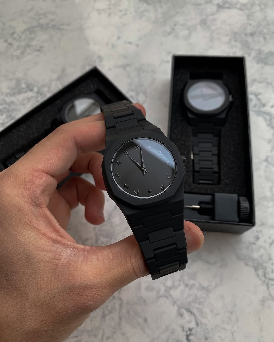 Black Aura Watch
