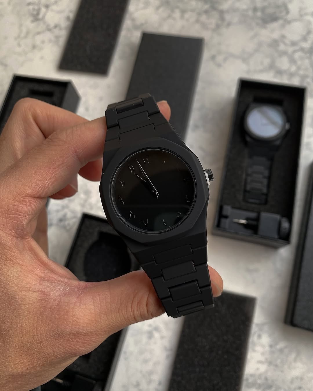 Black Aura Watch